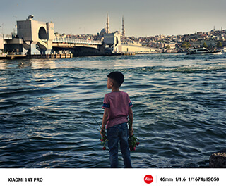 Leica Authentic