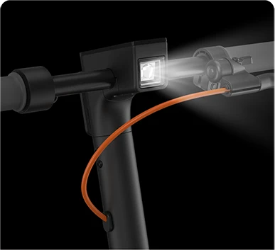 Przednia lampka LED w Xiaomi Electric Scooter 6 Lite zapewniająca dobrą widoczność po zmroku