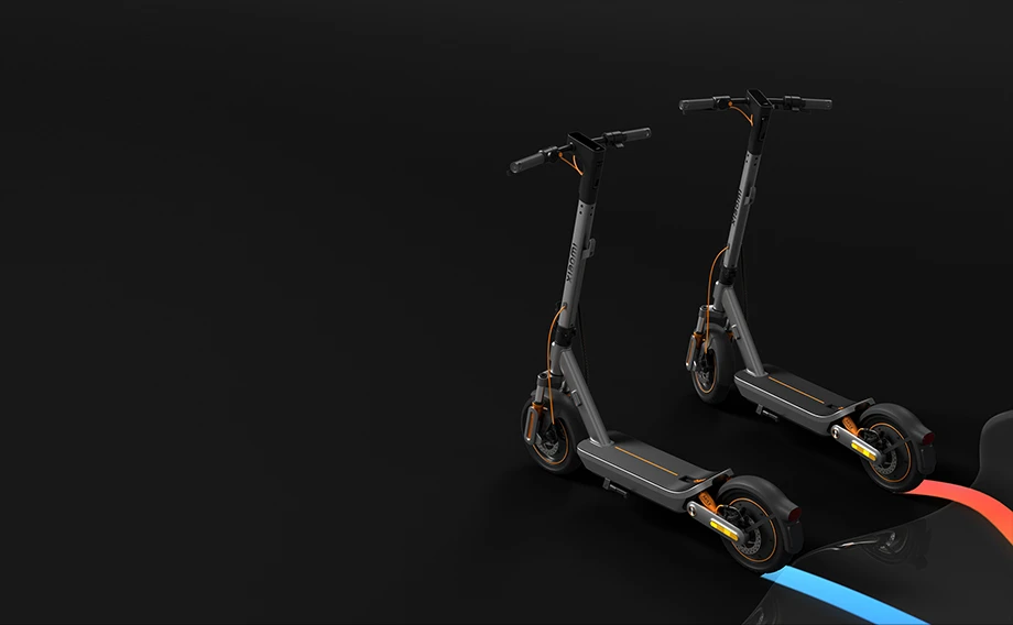 Porównanie dwóch hulajnóg Xiaomi Electric Scooter 6 Max na trasach o różnym kolorze